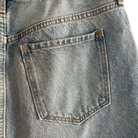 Old Navy Higher High-Rise Denim Mini Skirt Light Wash Frayed Hem Button Fly 12 - Picture 9 of 13